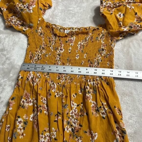 Flynn Skye Justine Romper Women's Small Orange Floral Puff Sleeve Smocked RTR - Picture 8 of 11